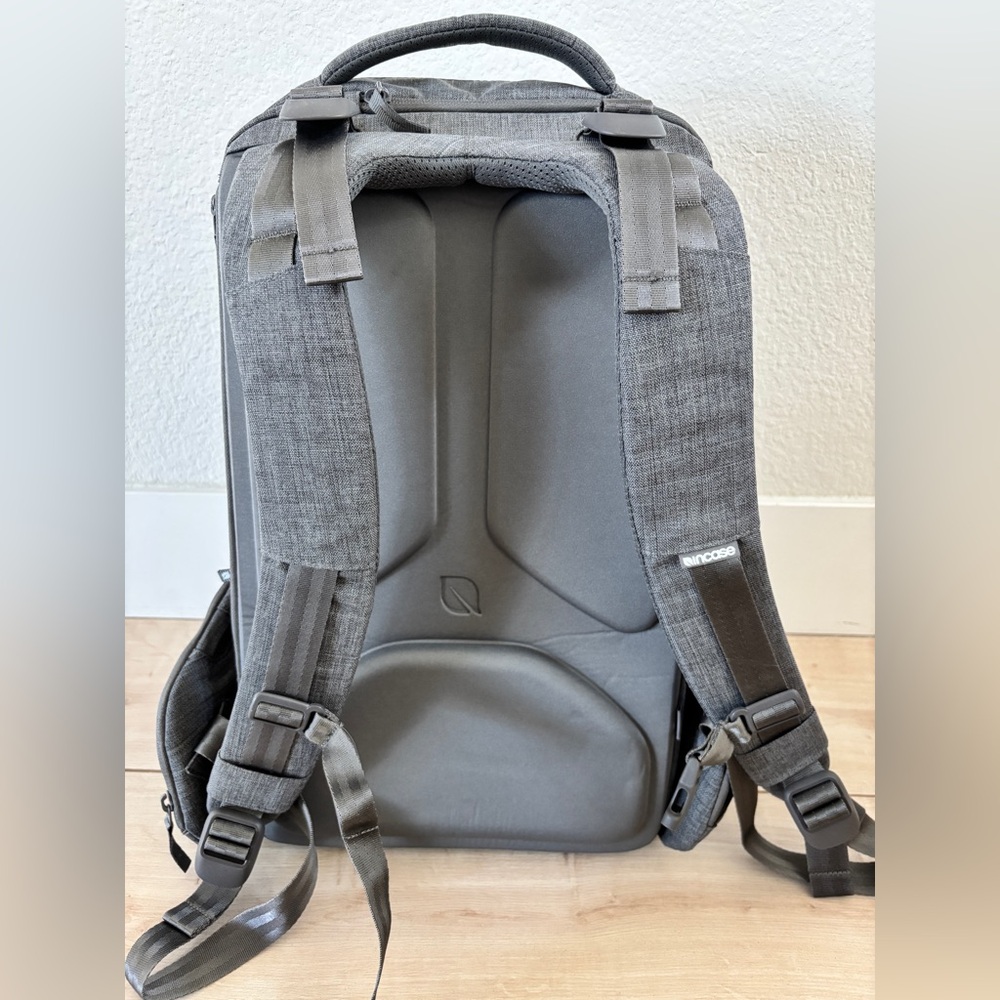 Incase Icon Slim Backpack Grey - Picture 8 of 16